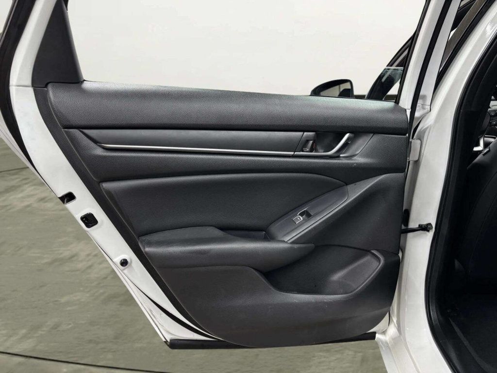2022 Honda Accord Sedan Sport 1.5T CVT - 23010685 - 13