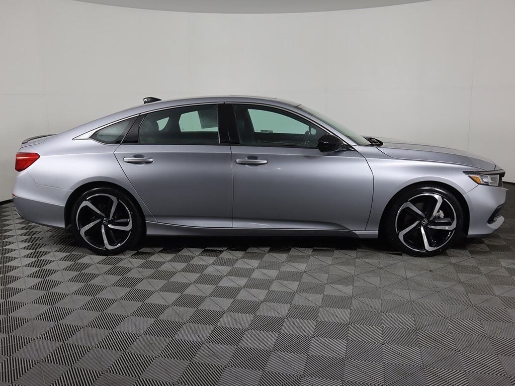 2022 Honda Accord Sedan Sport 2.0T Automatic - 22605700 - 17