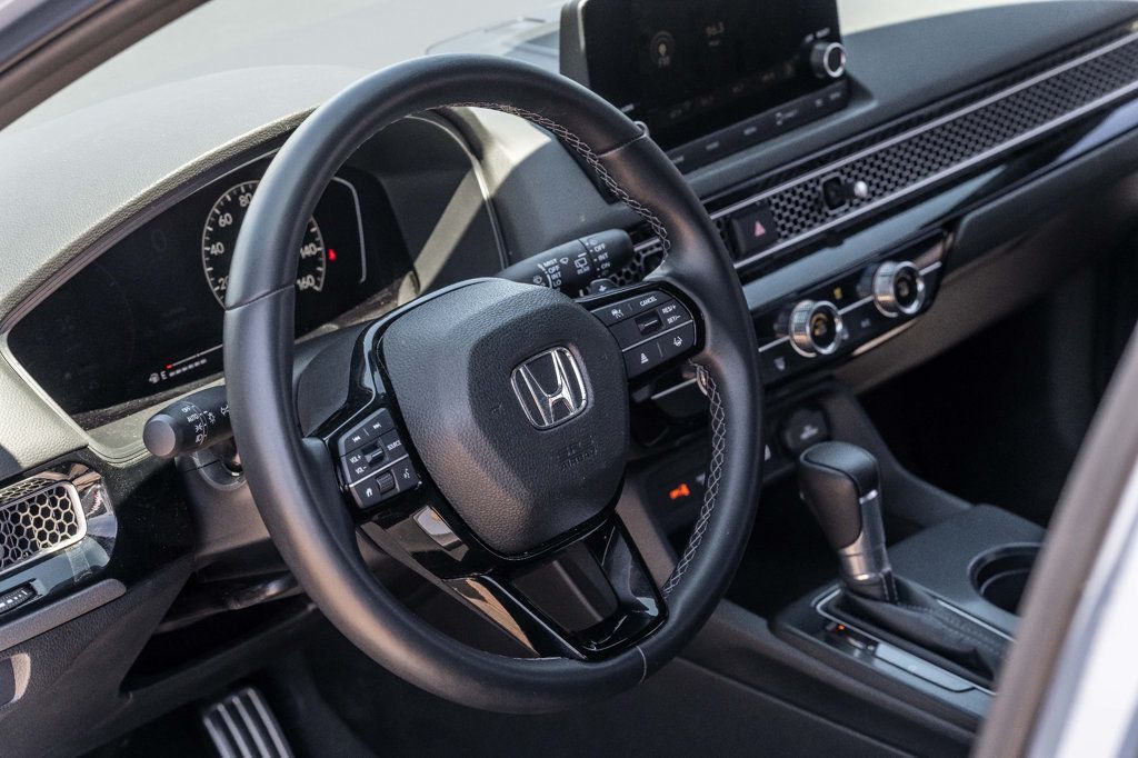 2022 Honda Civic Hatchback LIKE NEW!!! - 22404111 - 20