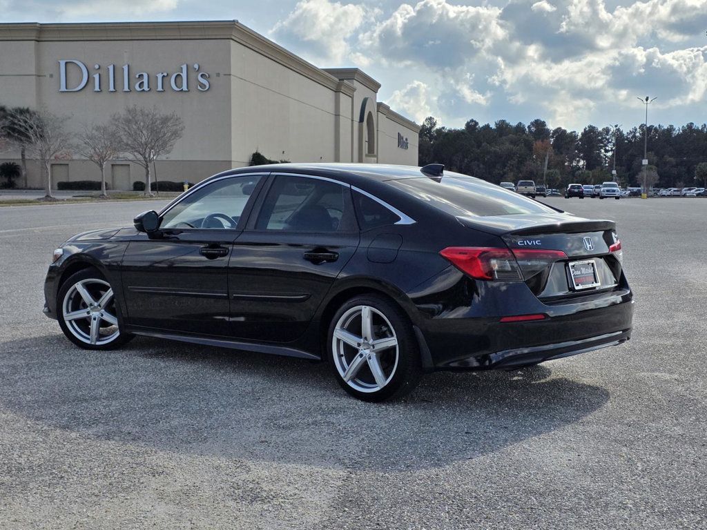 2022 Honda Civic Touring photo 2