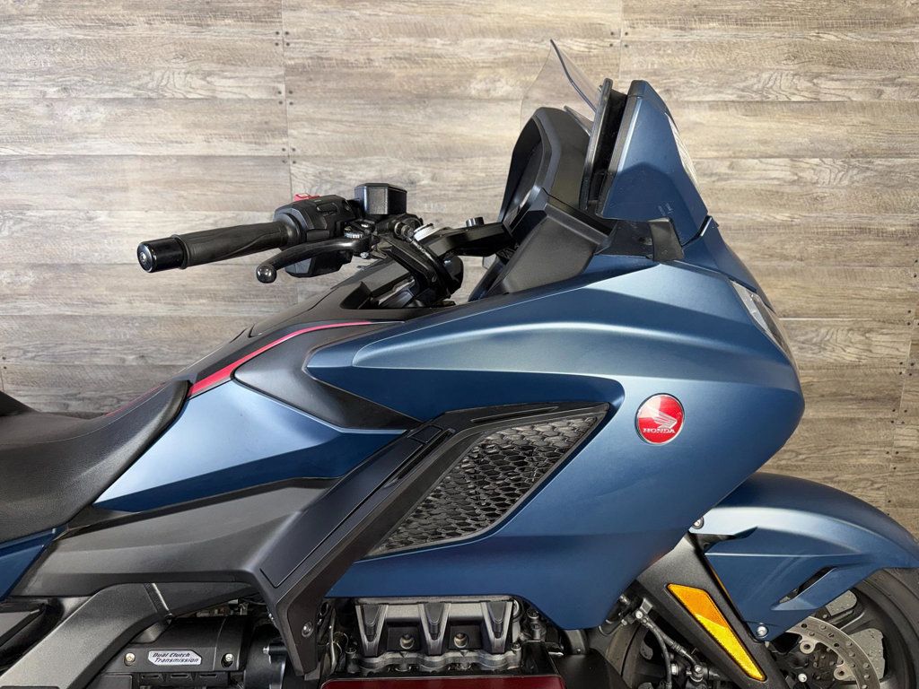 2022 Honda GL1800 Goldwing DCT SUPER CLEAN! - 23005359 - 4