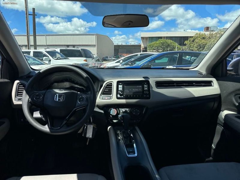 2022 Honda HR-V LX 2WD photo 12