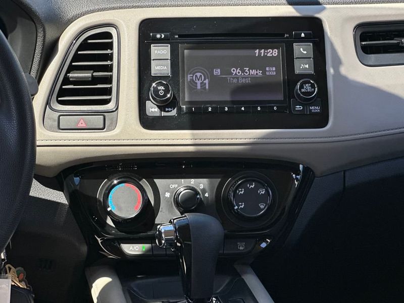 2022 Honda HR-V LX 2WD photo 14