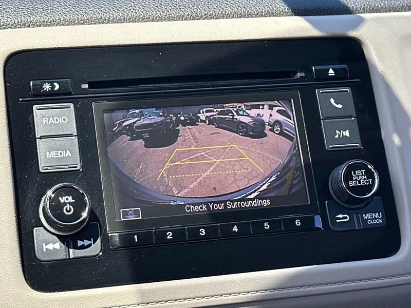 2022 Honda HR-V LX 2WD photo 15