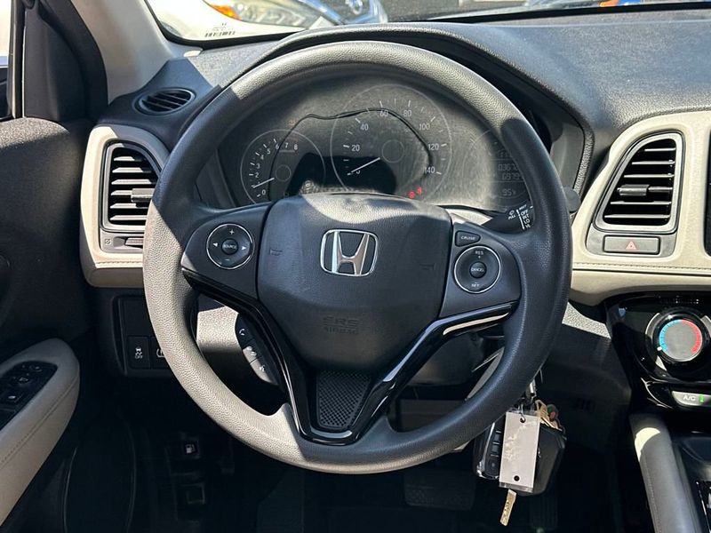 2022 Honda HR-V LX 2WD photo 16