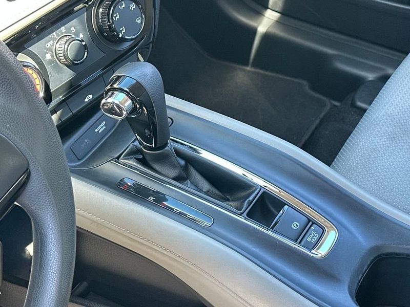 2022 Honda HR-V LX 2WD photo 17