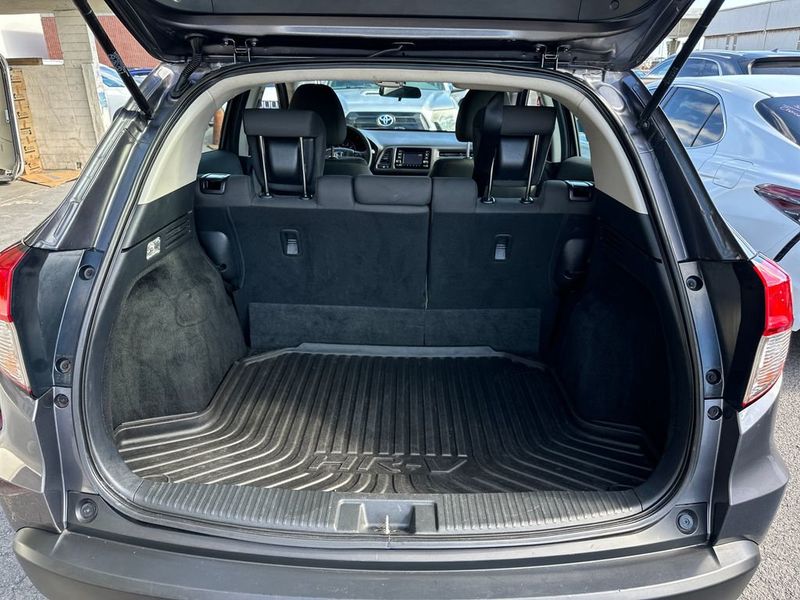 2022 Honda HR-V LX 2WD CVT - 23049140 - 18