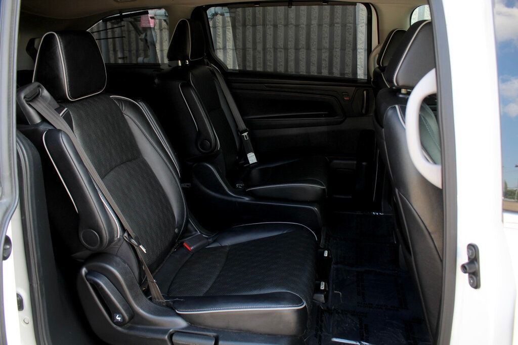 2022 Honda Odyssey Elite photo 10
