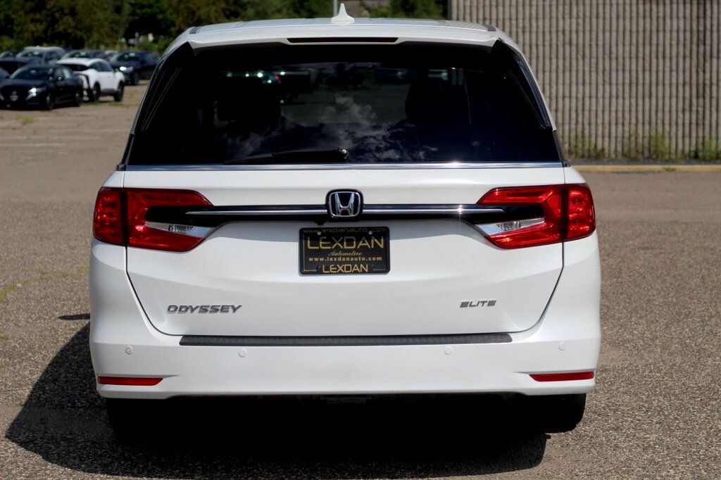 2022 Honda Odyssey Elite photo 5