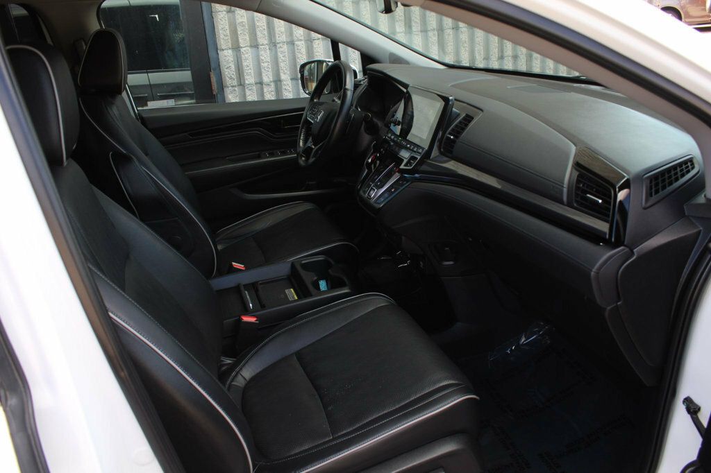 2022 Honda Odyssey Elite photo 8