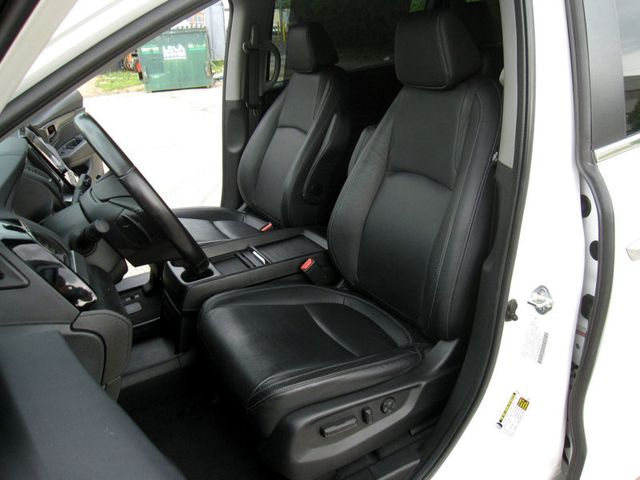 2022 Honda Odyssey Touring Automatic - 23039175 - 17