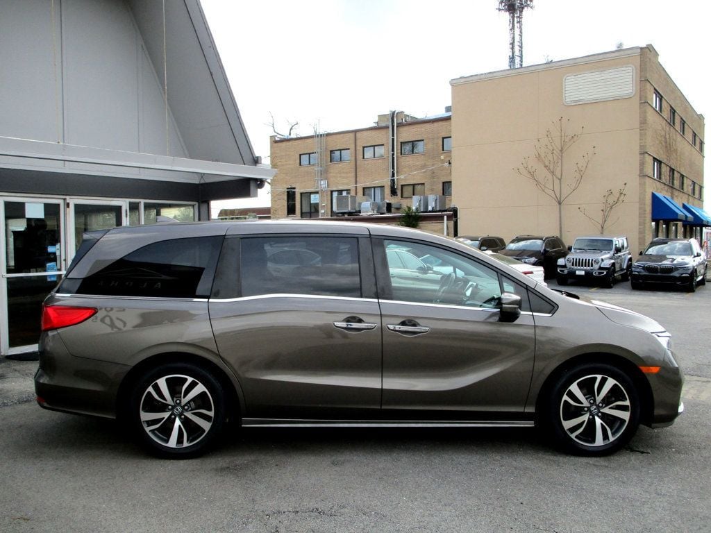 2022 Honda Odyssey Touring Automatic - 23015018 - 10