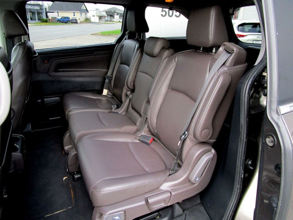 2022 Honda Odyssey Touring Automatic - 23015018 - 16
