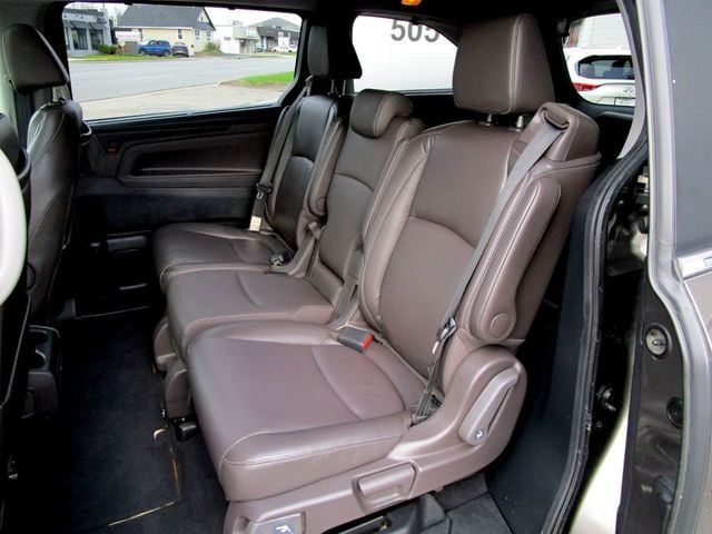 2022 Honda Odyssey Touring Automatic - 23015018 - 16