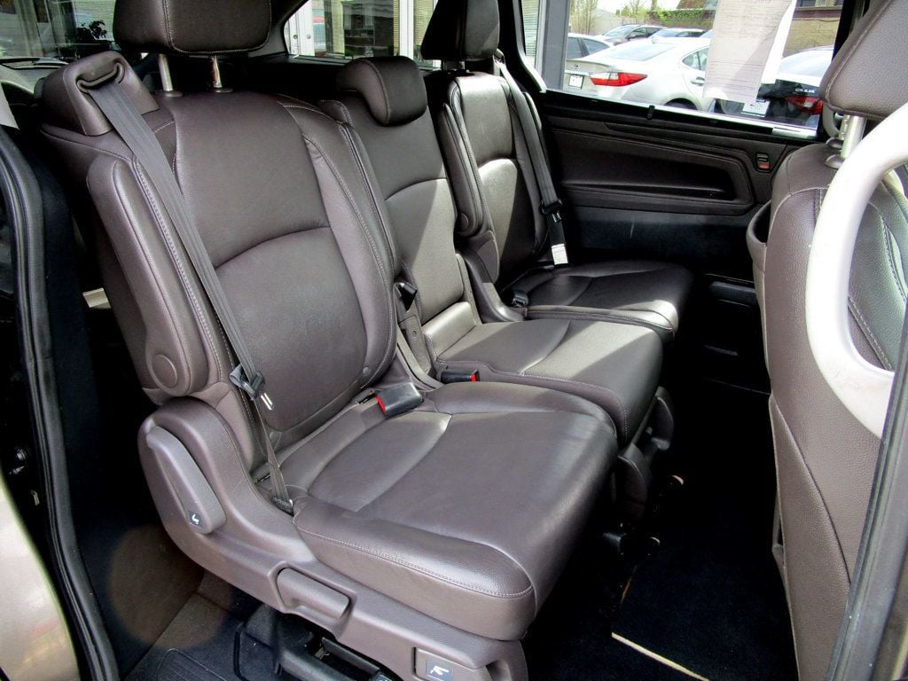 2022 Honda Odyssey Touring Automatic - 23015018 - 17