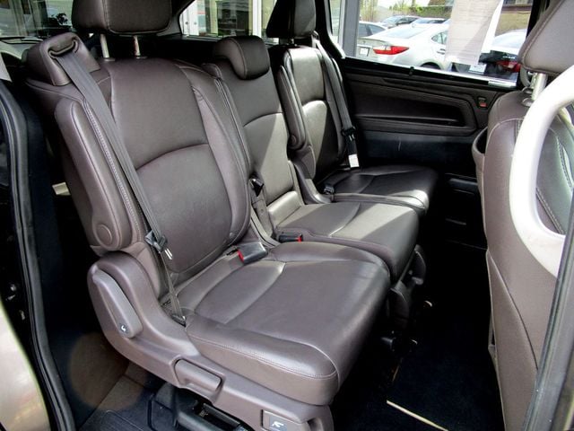 2022 Honda Odyssey Touring Automatic - 23015018 - 17