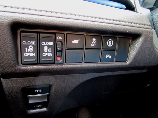 2022 Honda Odyssey Touring Automatic - 23015018 - 32