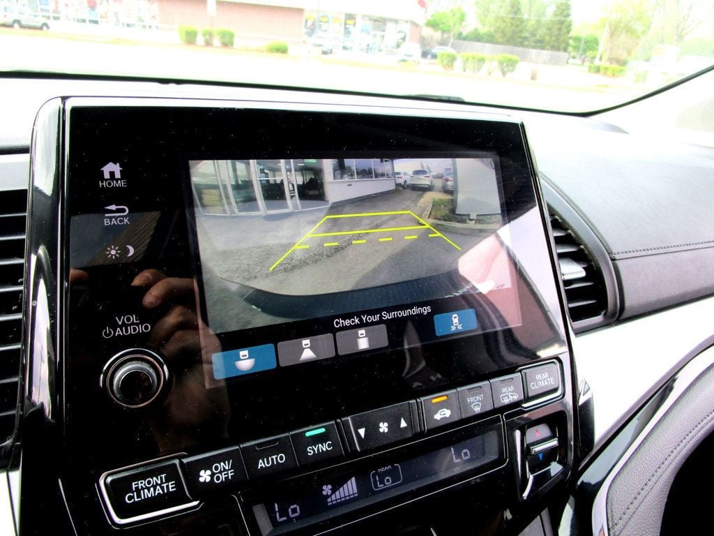 2022 Honda Odyssey Touring Automatic - 23015018 - 3