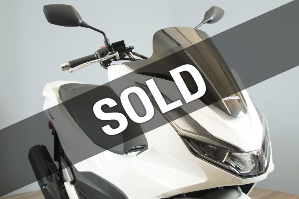 2022 Honda PCX150 ABS Only 871 Miles! - 22915781 - 0