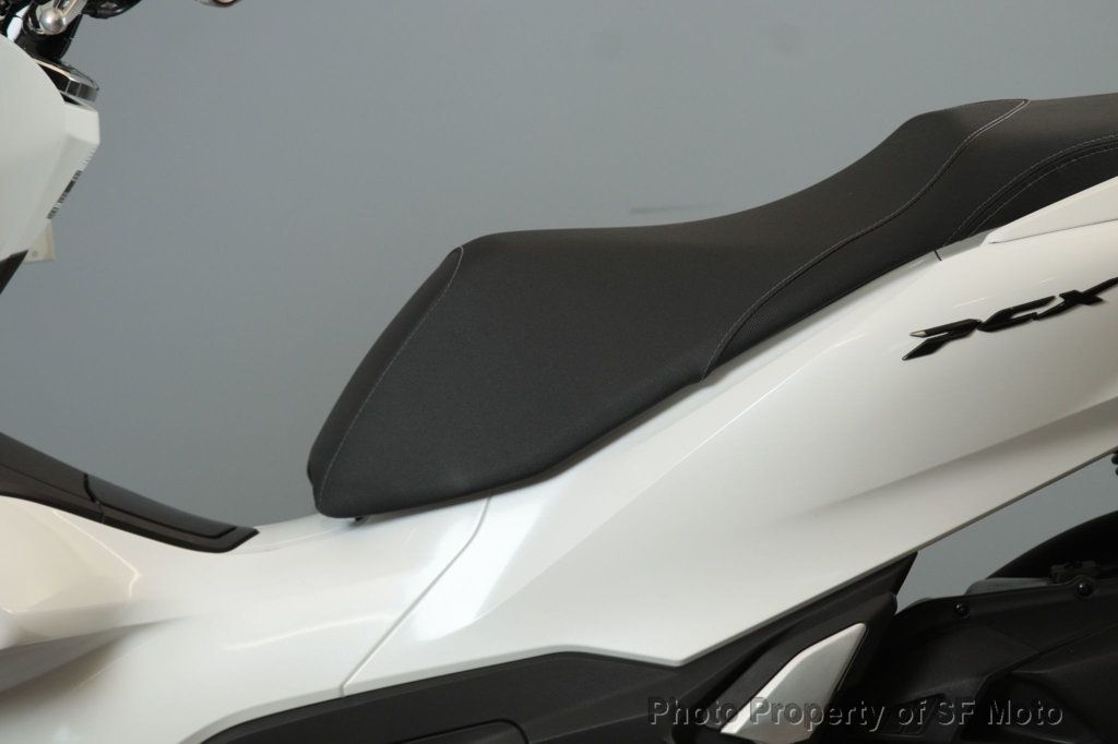 2022 Honda PCX150 ABS Only 871 Miles! - 22915781 - 9