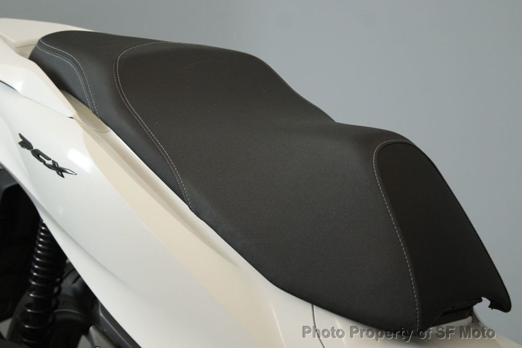 2022 Honda PCX150 ABS Only 871 Miles! - 22915781 - 24