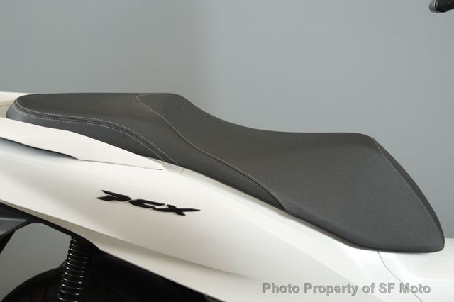 2022 Honda PCX150 ABS Only 871 Miles! - 22915781 - 26