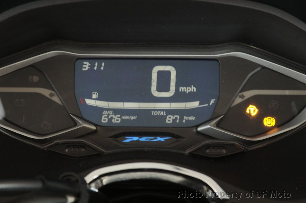 2022 Honda PCX150 ABS Only 871 Miles! - 22915781 - 35