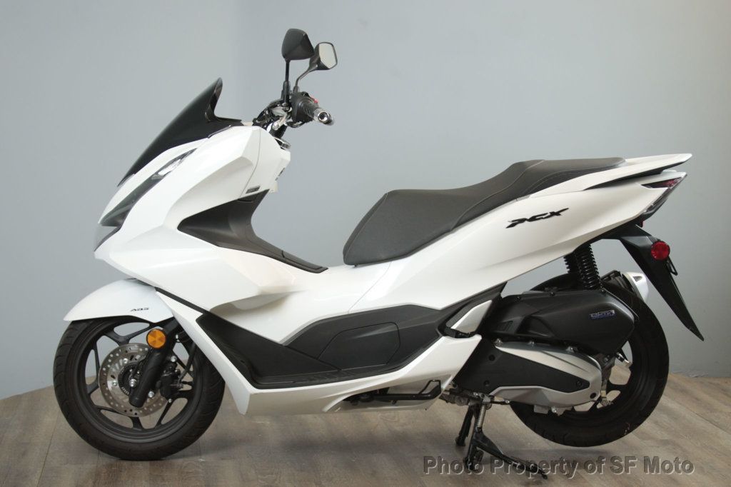 2022 Honda PCX150 ABS Only 871 Miles! - 22915781 - 3