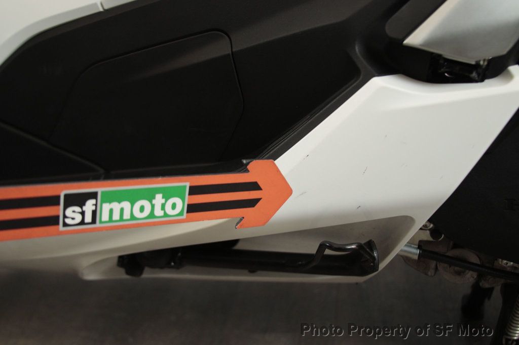 2022 Honda PCX150 ABS Only 871 Miles! - 22915781 - 44