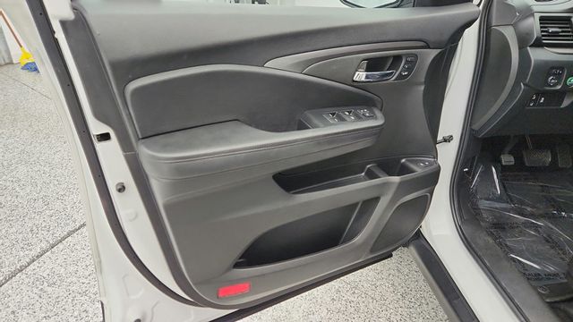 2022 Honda Pilot EX-L AWD - 22969628 - 29