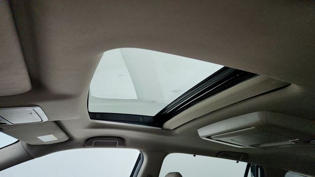 2022 Honda Pilot Touring 7-Passenger AWD - 22946553 - 9