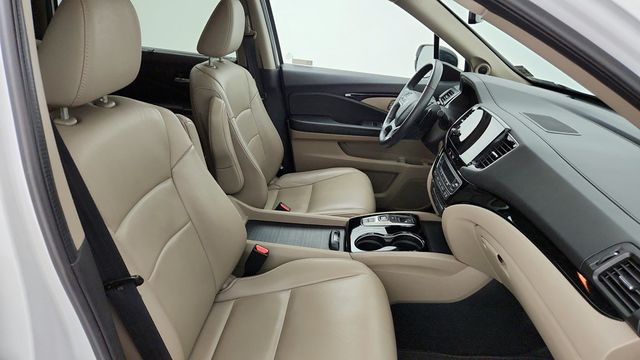 2022 Honda Pilot Touring 7-Passenger AWD - 22946553 - 26