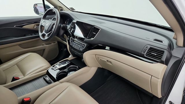 2022 Honda Pilot Touring, 7-Seater AWD - 22946553 - 27