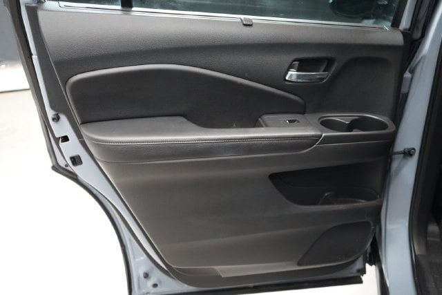 2022 Honda Pilot Touring 8 Passenger - 23090890 - 35