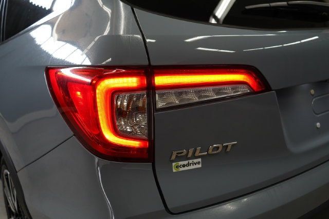 2022 Honda Pilot Touring 8 Passenger - 23090890 - 57