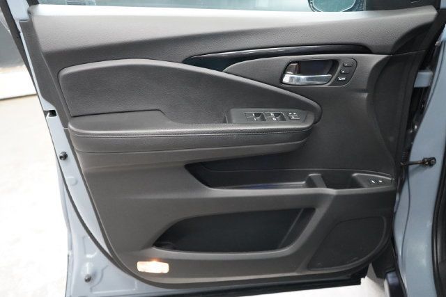 2022 Honda Pilot Touring 8 Passenger - 23090890 - 8