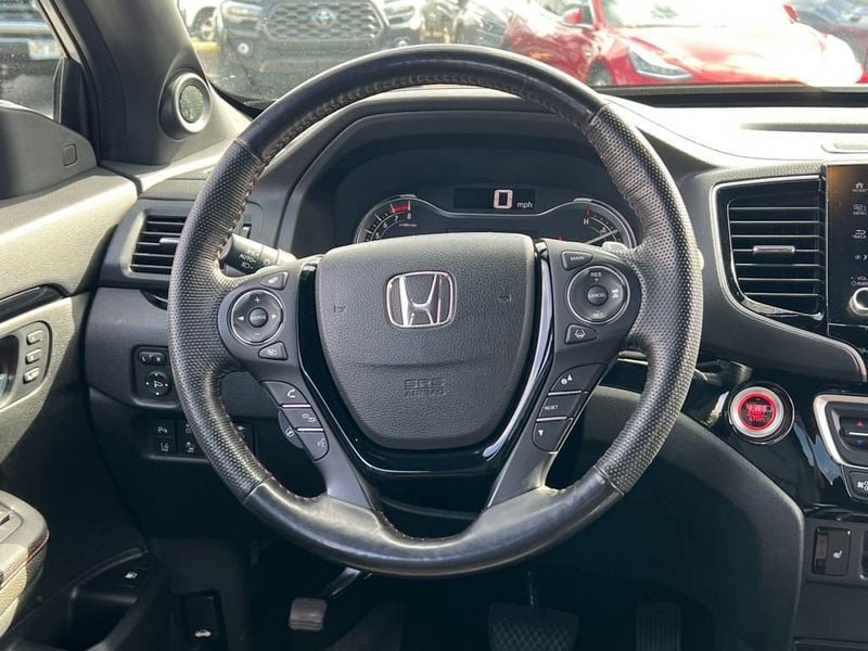 2022 Honda Ridgeline Black Edition photo 13