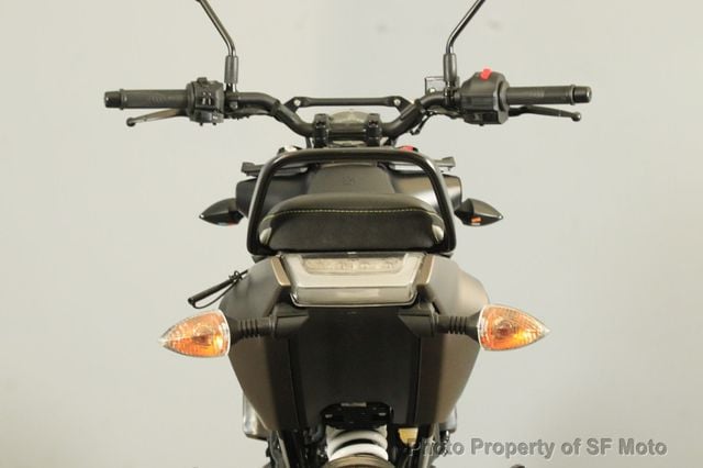 2022 Husqvarna Svartpilen 401 Under 200 Miles! - 22616695 - 26