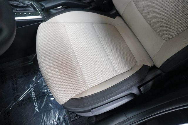 2022 Hyundai Accent SE Sedan IVT - 22921722 - 9