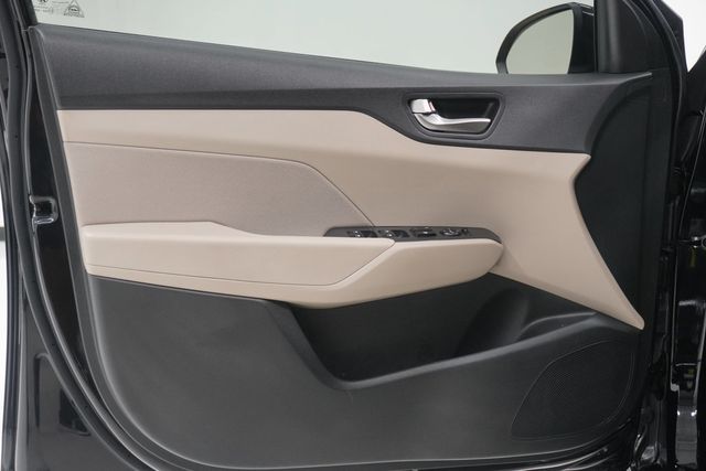 2022 Hyundai Accent SE Sedan IVT - 22921722 - 11