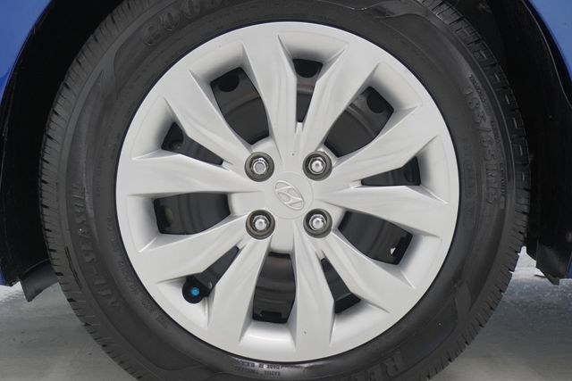 2022 Hyundai Accent SE Sedan IVT - 23033363 - 22
