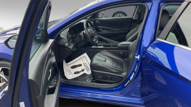 2022 Hyundai Elantra Limited IVT - 22975265 - 9