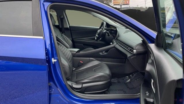 2022 Hyundai Elantra Limited IVT - 22975265 - 10