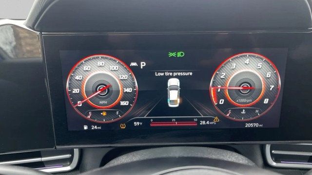 2022 Hyundai Elantra Limited IVT - 22975265 - 13