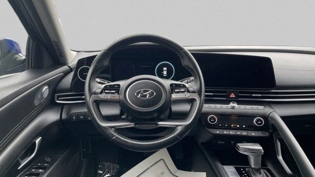 2022 Hyundai Elantra Limited IVT - 22975265 - 16