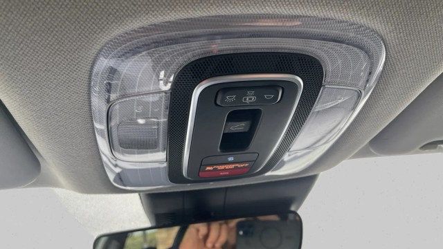 2022 Hyundai Elantra Limited IVT - 22975265 - 17