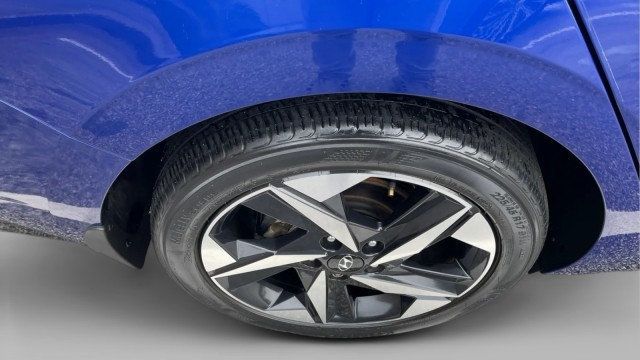 2022 Hyundai Elantra Limited IVT - 22975265 - 19