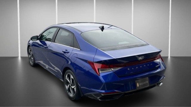 2022 Hyundai Elantra Limited IVT - 22975265 - 3