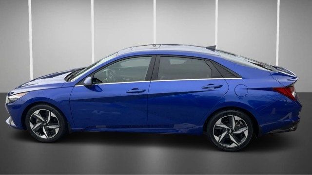 2022 Hyundai Elantra Limited IVT - 22975265 - 6