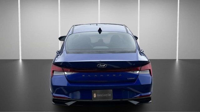 2022 Hyundai Elantra Limited IVT - 22975265 - 7